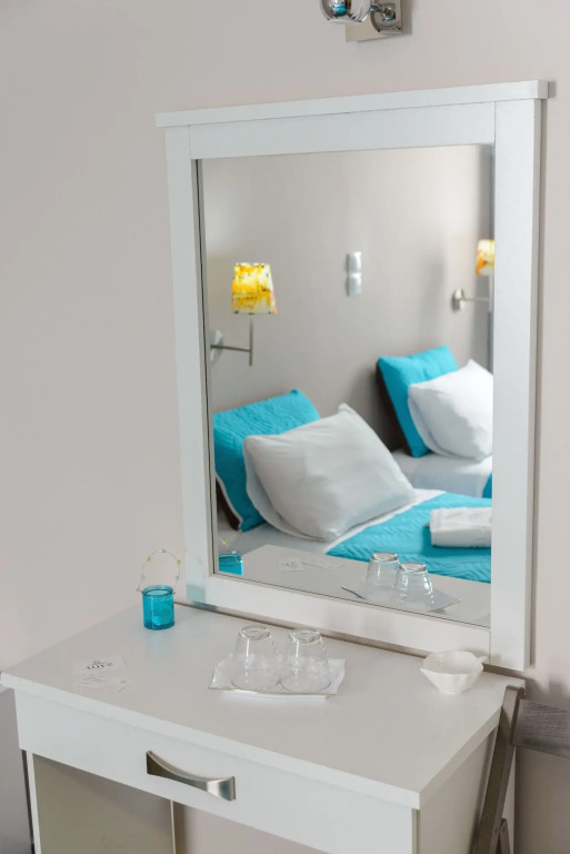LUX Hotel 5 mins walk from port of Piraeus and metro station