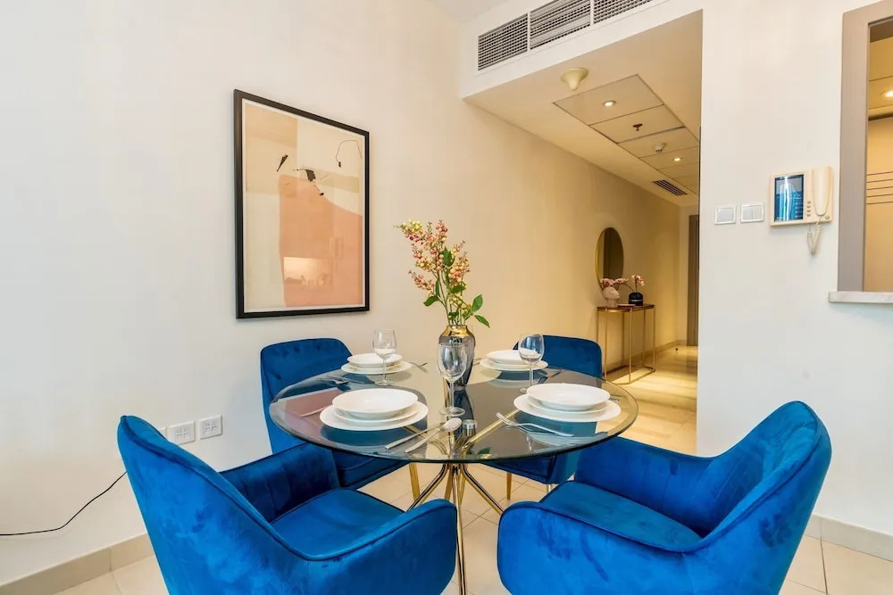 Luxurious 1B With Opera & fountains views