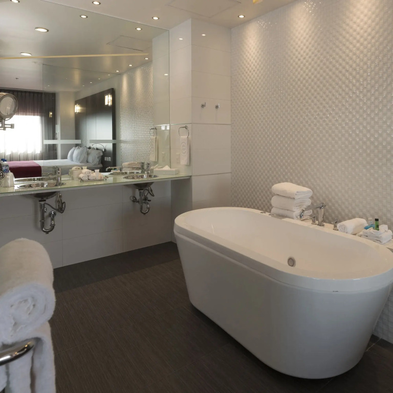 Ramada Encore by Wyndham Guadalajara Sur