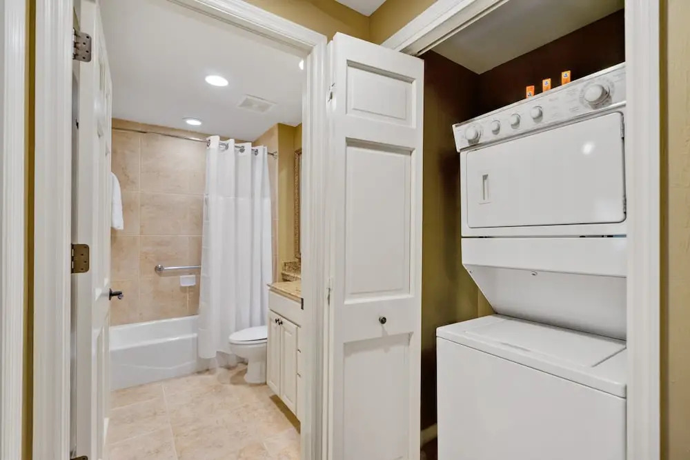 Hidden Jewel Unit 102 - 2 Br Condo