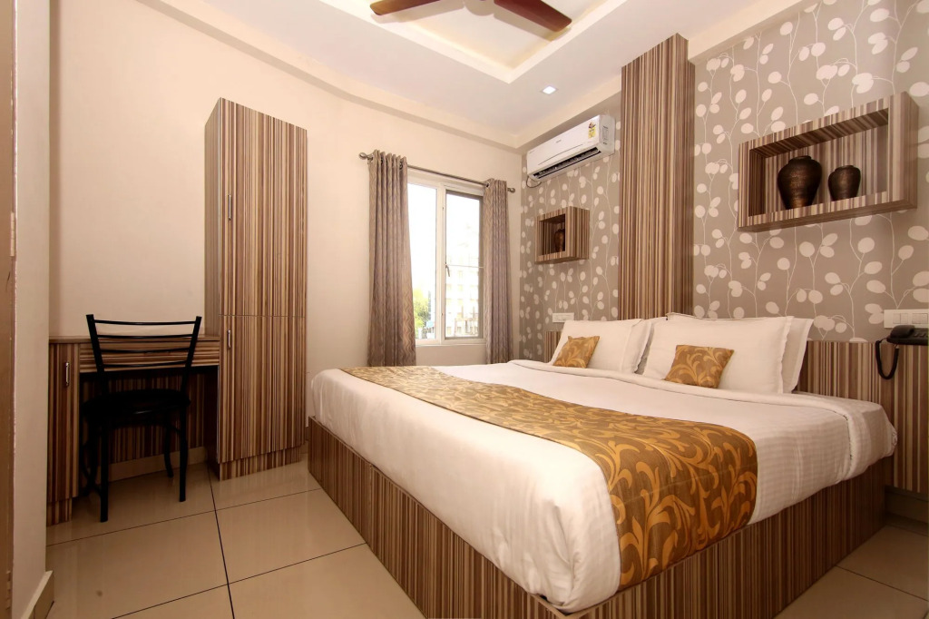 Hotel Reegate Inn Near South Railway Station