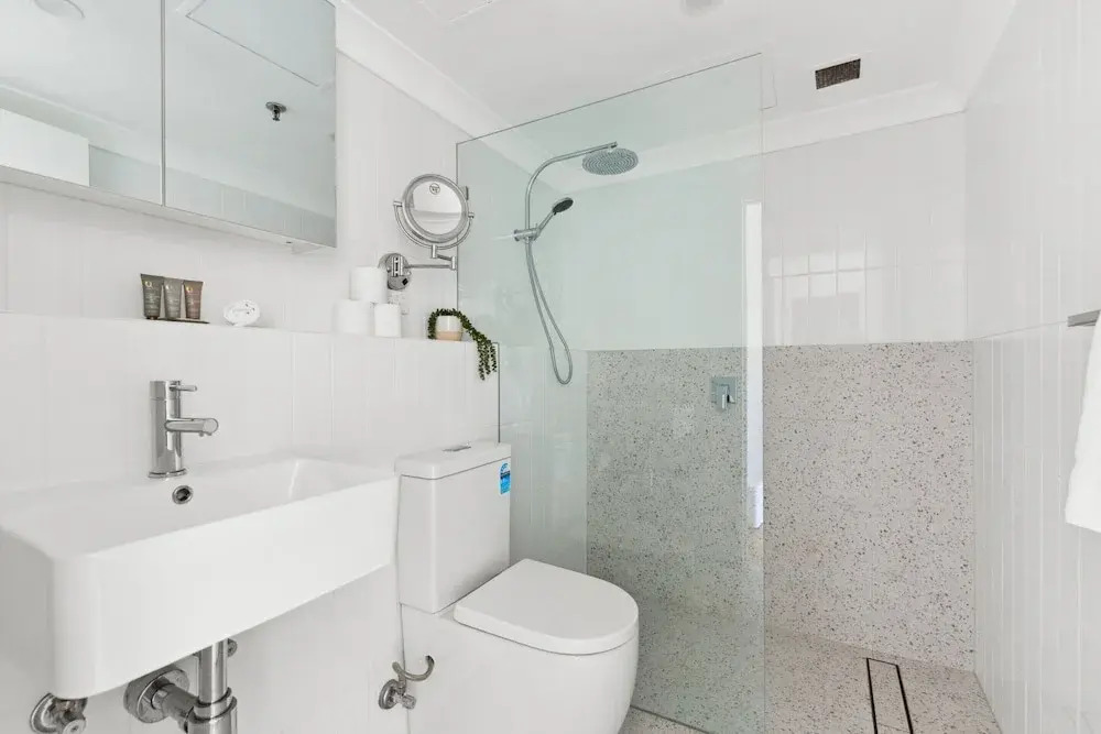 Stylish Studio in the Heart of Newtown With Pool