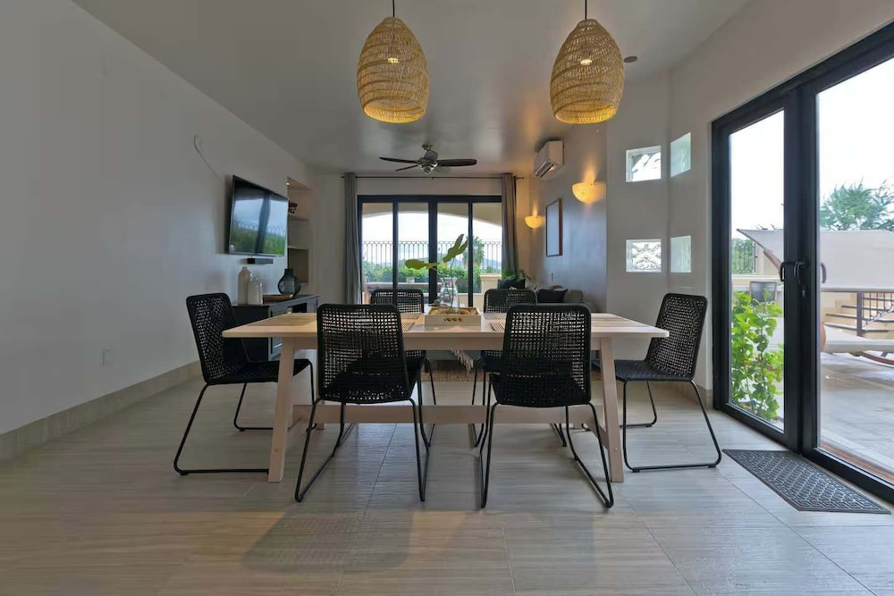 Marbella Lane - PrimeVilla n Modern Home