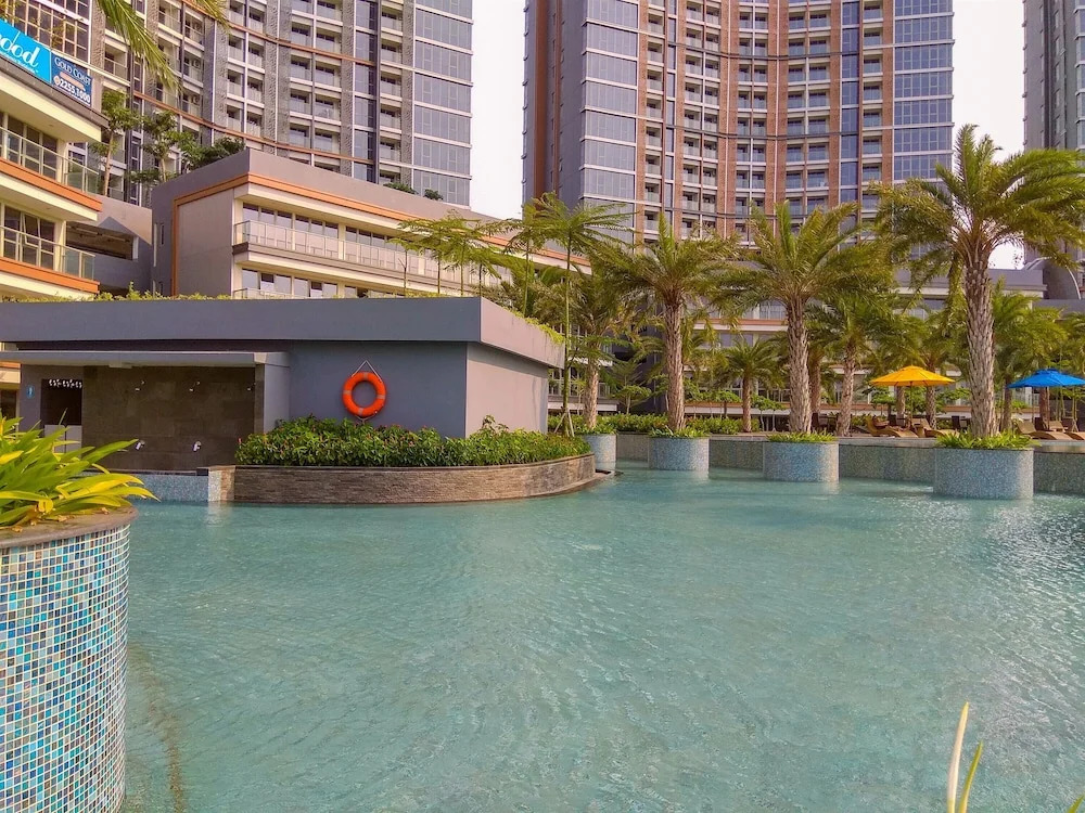 Best Price Studio Apartment at Gold Coast
