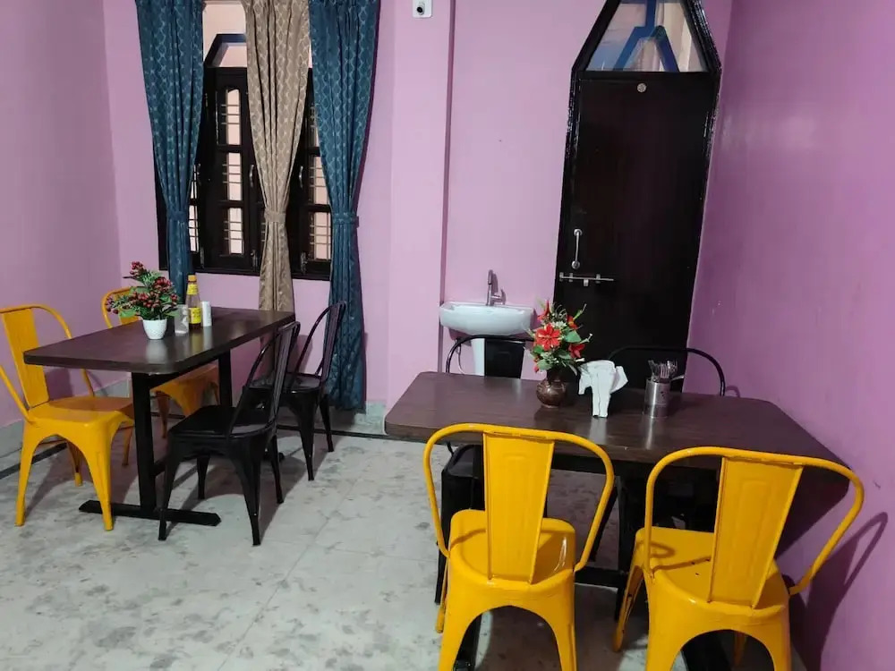 Anand Homestay