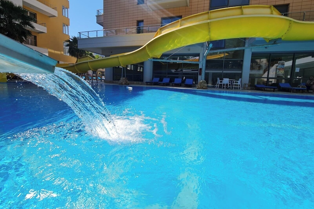 Holiday One Bedroom Sea View Apartment Vlore