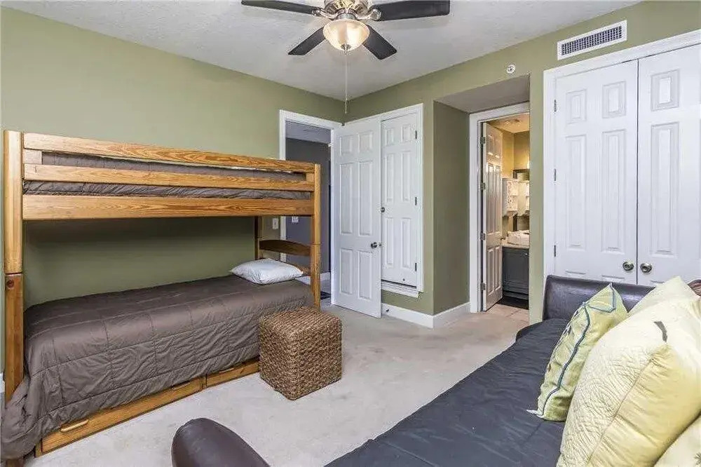 Grand Pointe 605 - 3 Br home by RedAwning