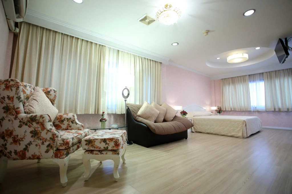 PJ Watergate Hotel