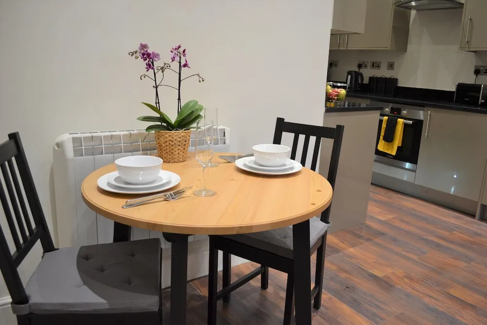OnPoint Apartments - Deluxe Apartment City Centre Ideal Location!