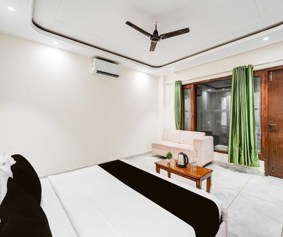 Hotel O Sector 18 Noida Formerly Terrene Empire