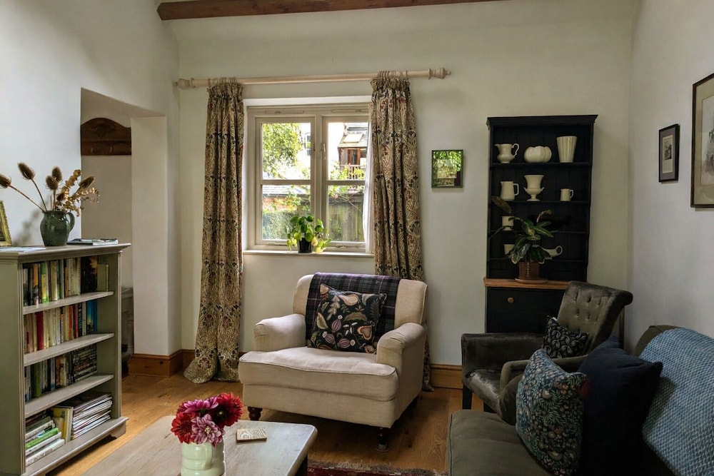 Courtyard Cottage