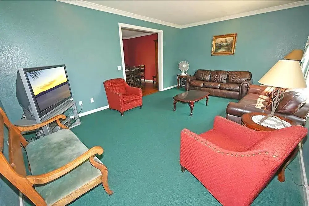 2184 Marshall Trail 5 Bedroom Home by RedAwning