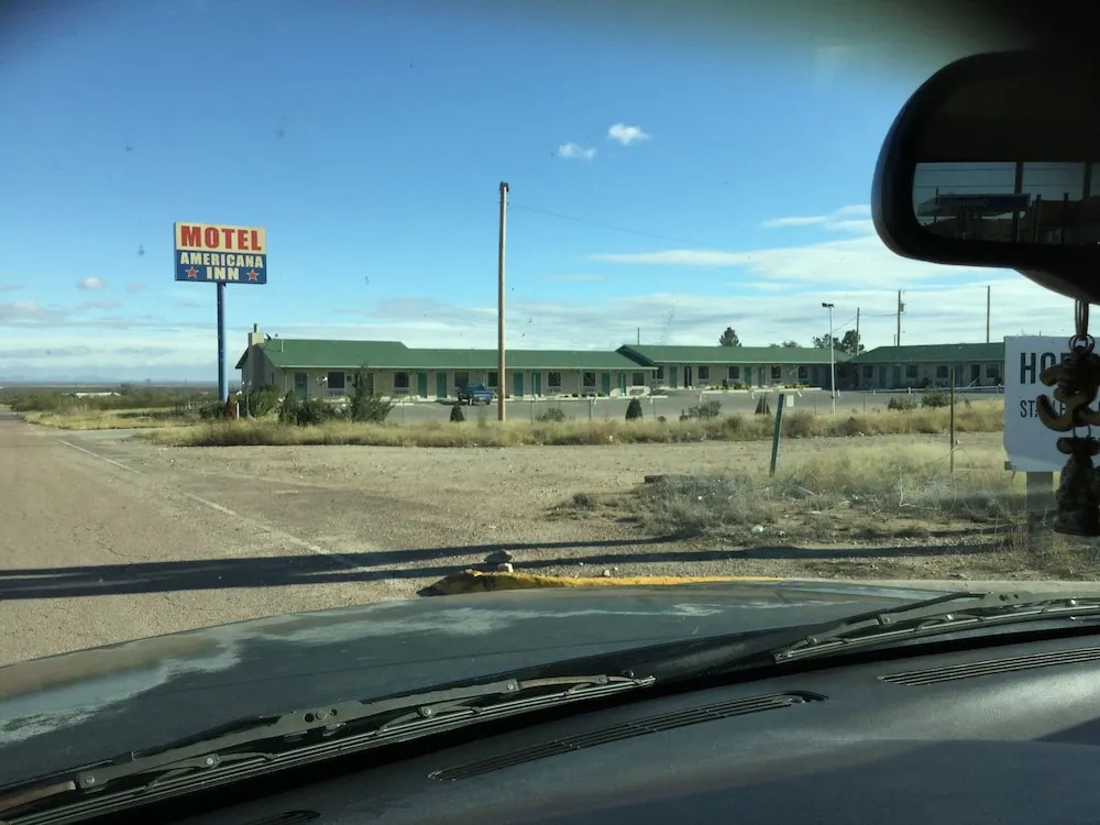 Americana Inn