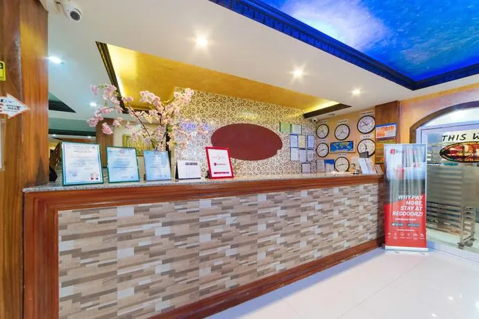 Reddoorz Plus Near Sm Ecoland Davao