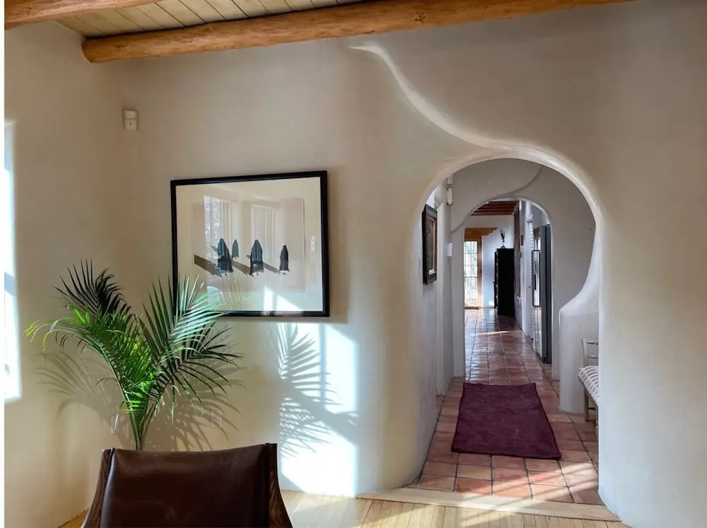 Casa De Gracia - Historic East Side Sanctuary, Perfect for Working From Home