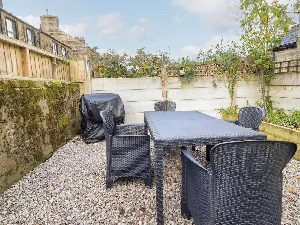 10 Haw Grove