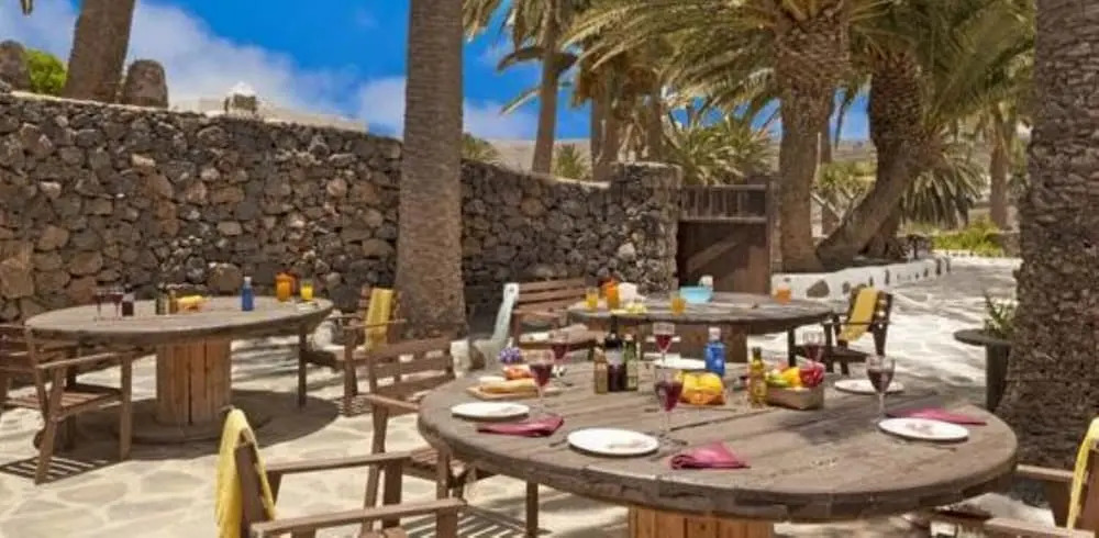 Villa - 2 Bedrooms with Pool and WiFi - 106085