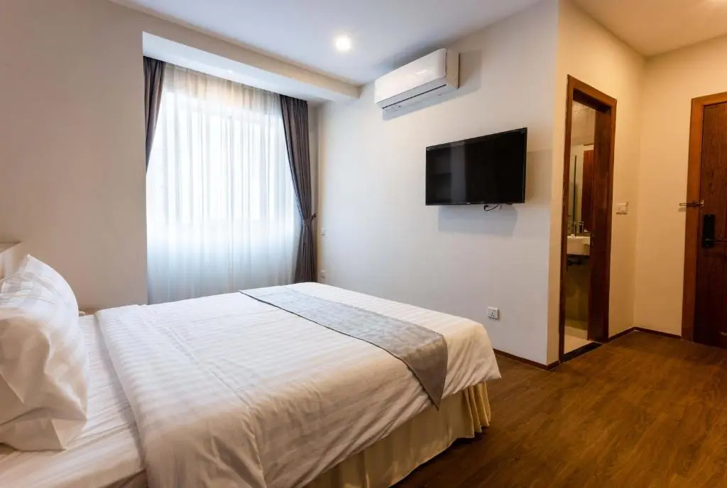 Joli Hotel