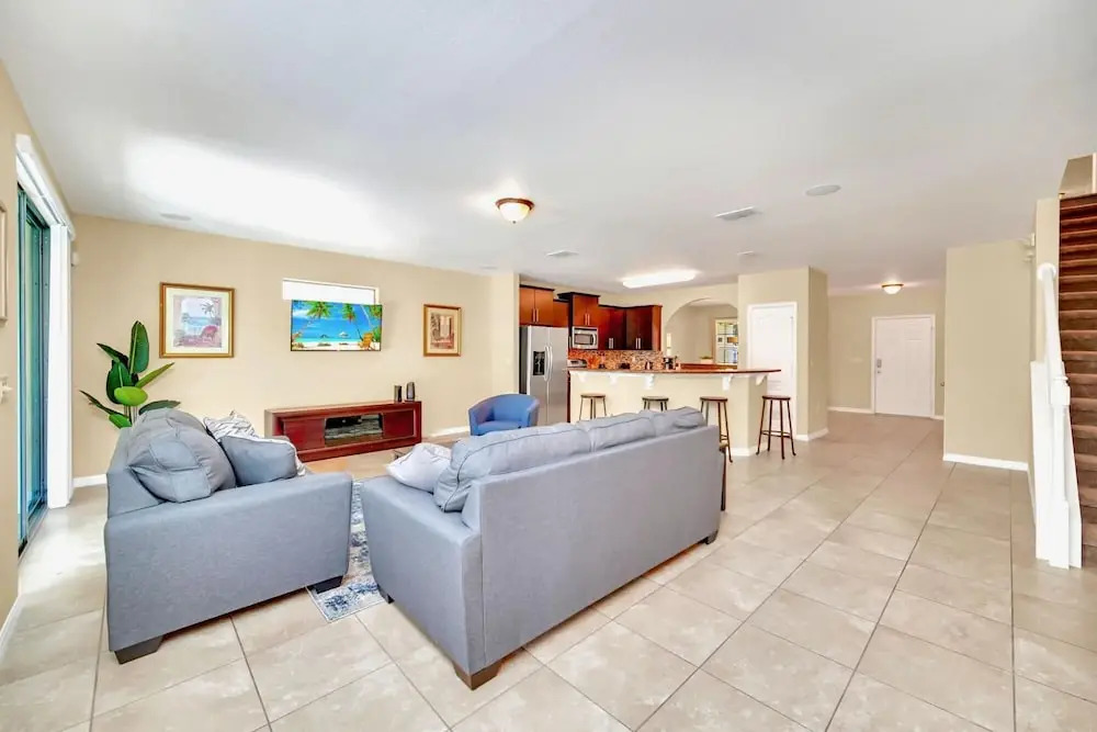 6BR Family Home w Private Pool BBQ Netflix