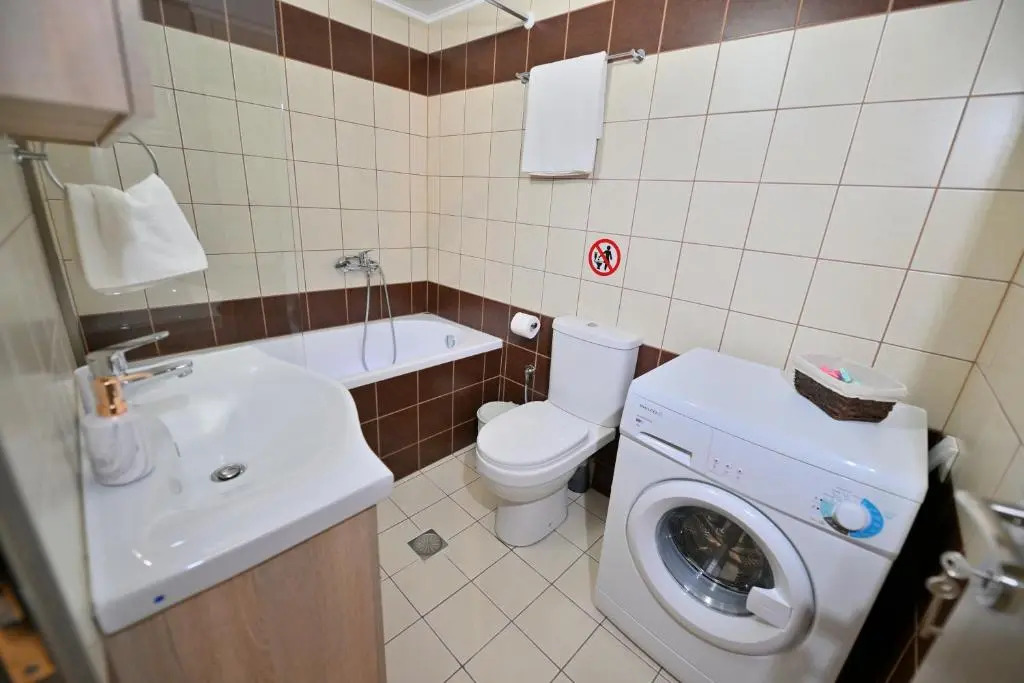 Artemis No.2 Apartment
