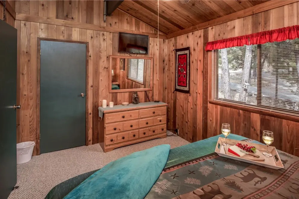 3 Bears Cabin - Two Bedroom Cabin