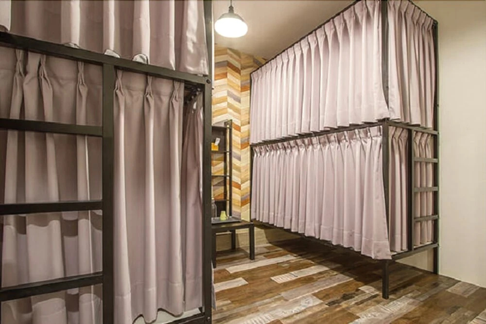 9729 Hostel