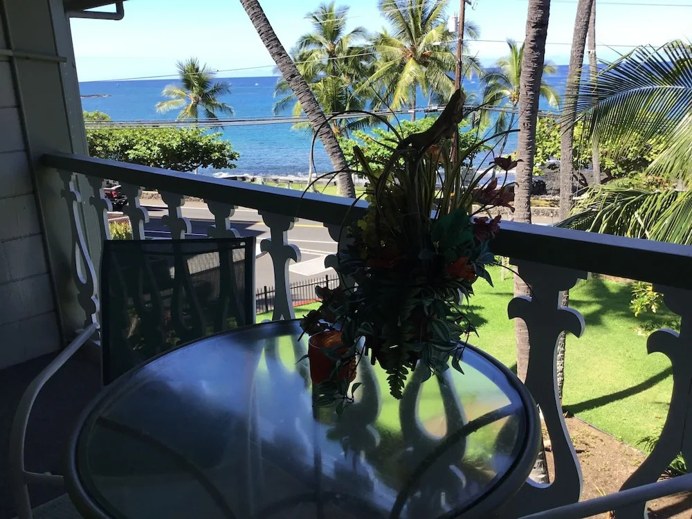 Kona Islander Inn Condos