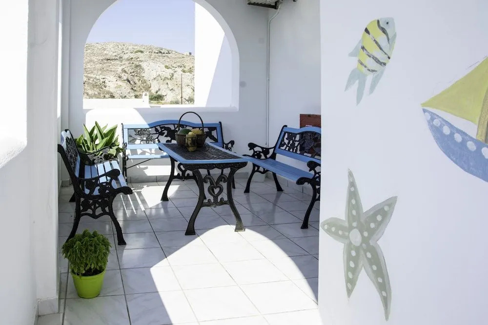 Stellas Guest House