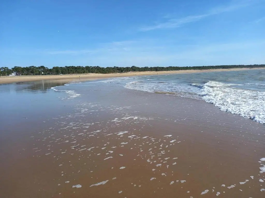 Appartement rez-de-chaussée 500 m de la plage Ste Anne