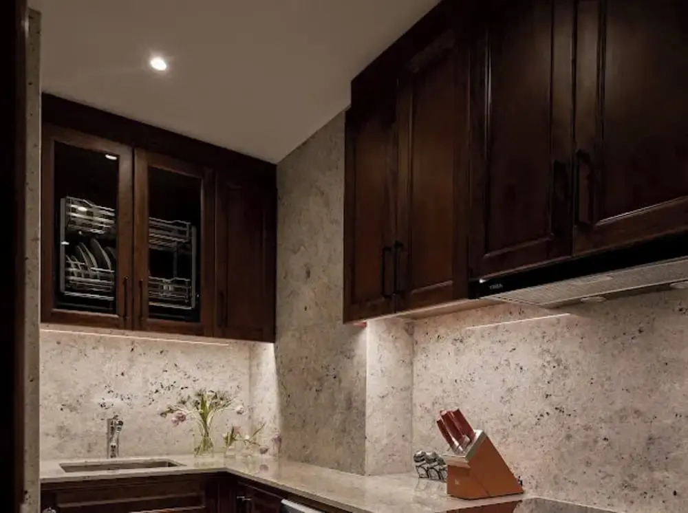 Sunflower Apartment - Luxury Suite by THC Group