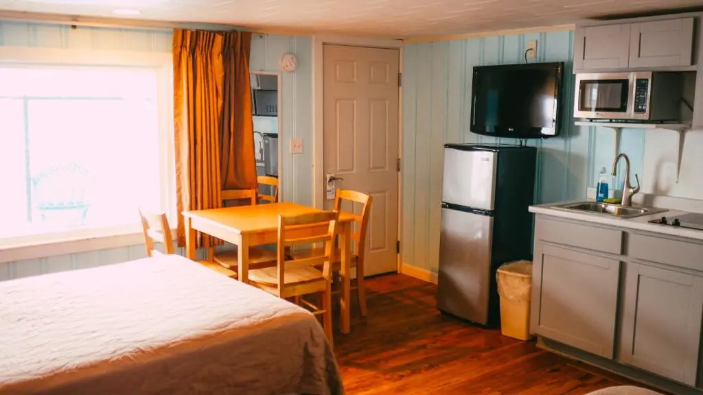 Marguerite Motel