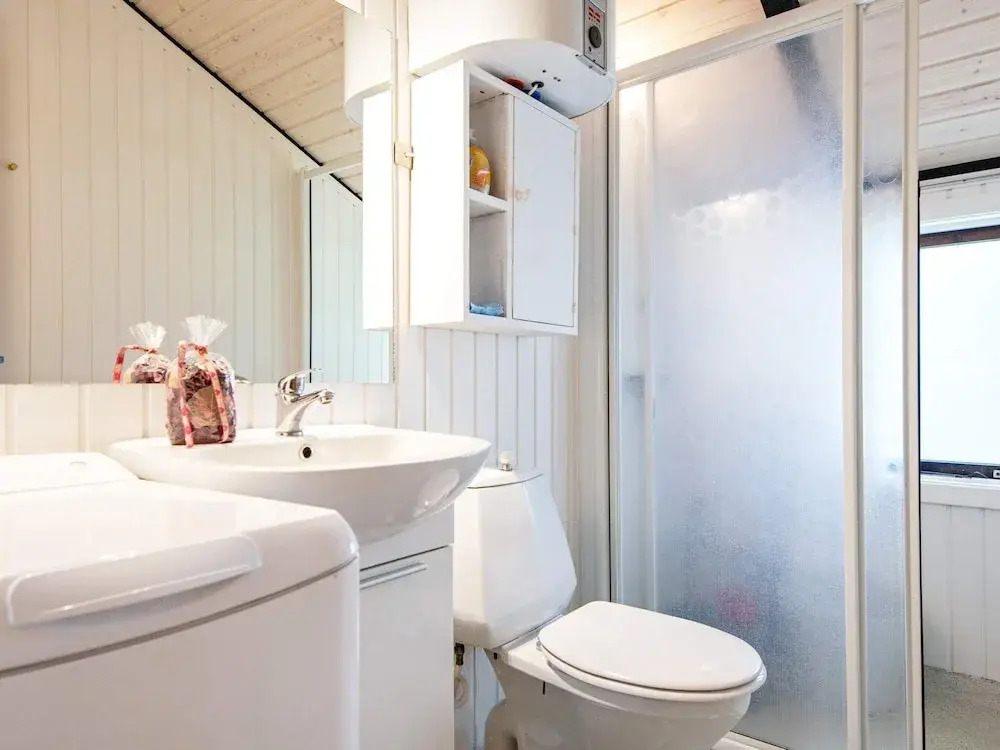 6 person holiday home in Oksbøl-By Traum