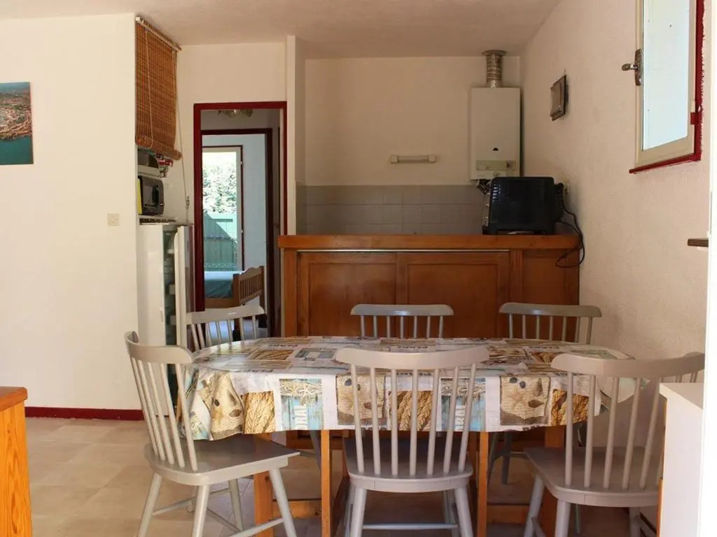 Villa mitoyenne charmante avec piscine, 6 pers., parking privatif - FR-1-607-27