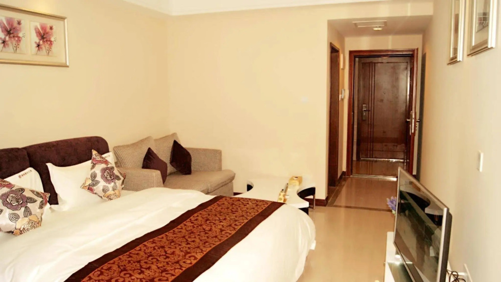 Hip-Hop Hotel Apartment