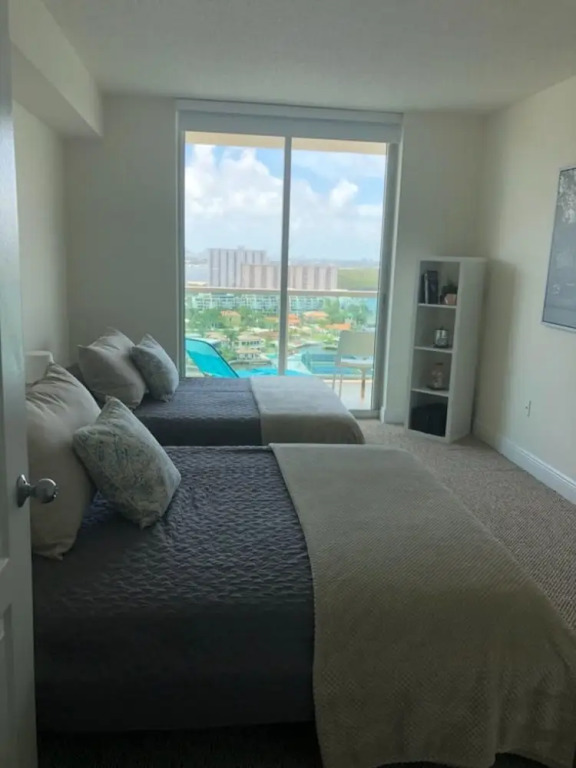 Sunny Isles 2 Bedroom