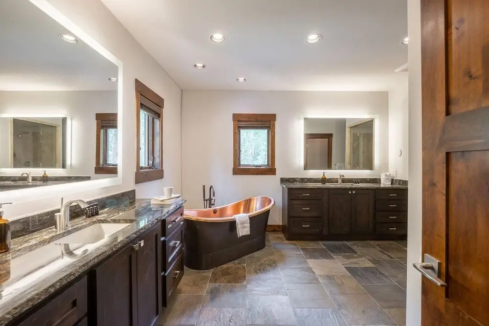 Dillon - Private Mountain Home w Hot Tub w Views & Shuffleboard!