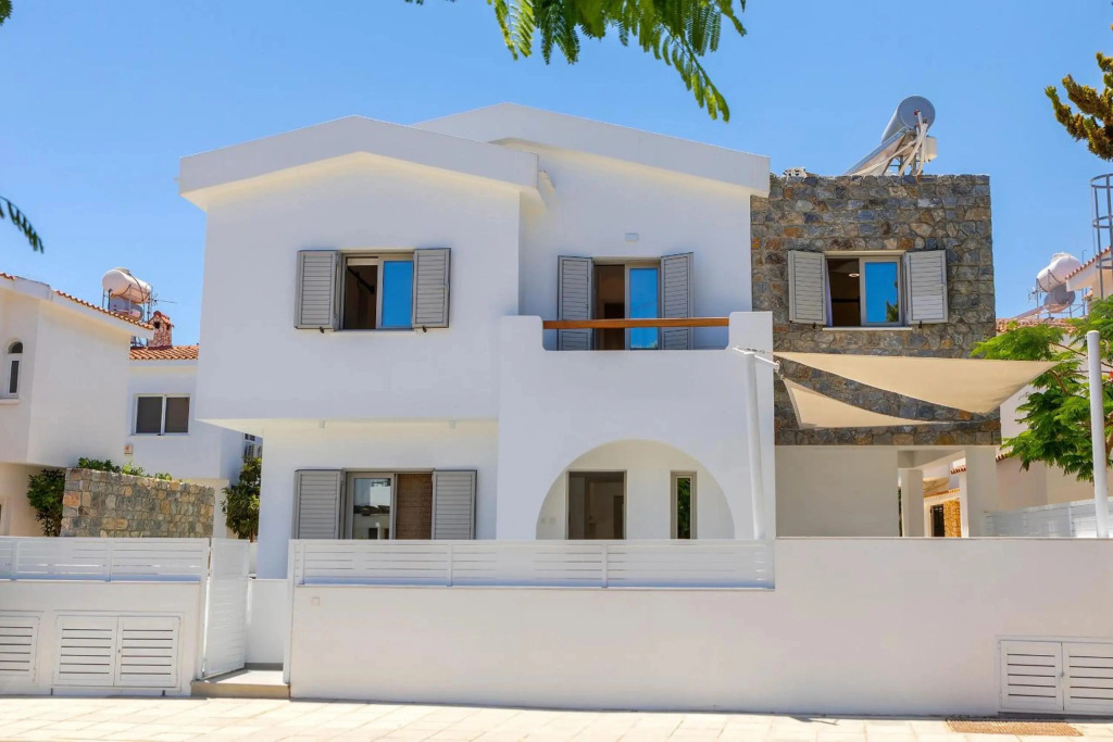 Protaras Rose By The Sea Villa