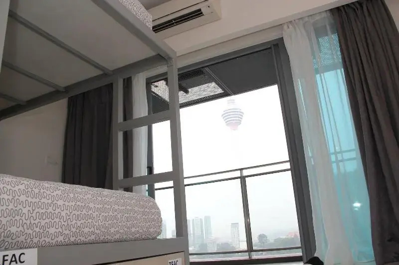 Summer Suites Studios
