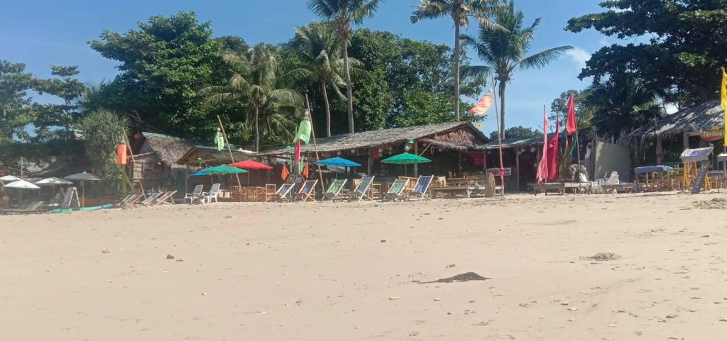 Lanta L.D. Beach Bungalow