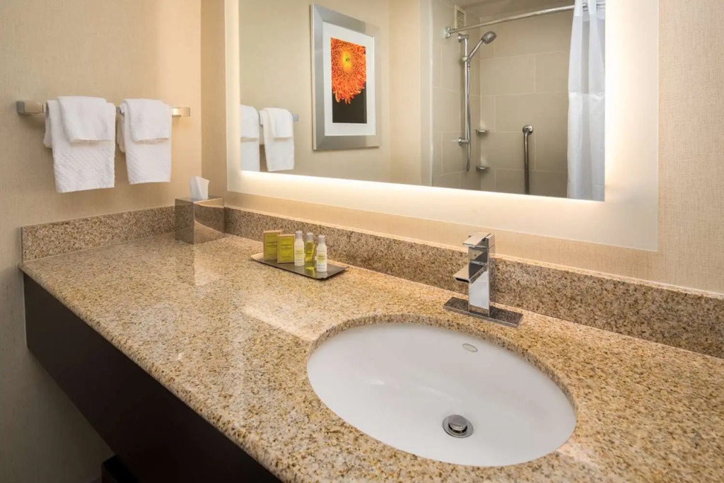 DoubleTree by Hilton San Francisco Airport