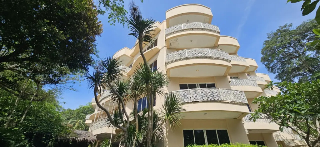 Hawaii Family Suite Resort & Spa