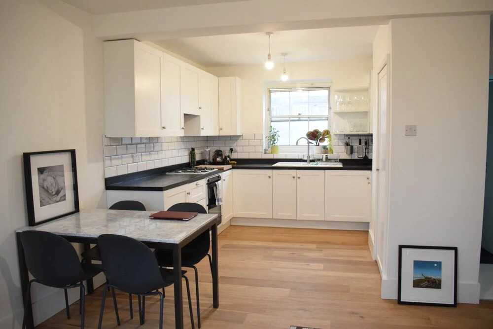 2 Bedroom Apartment in Clapham Sleeps 4