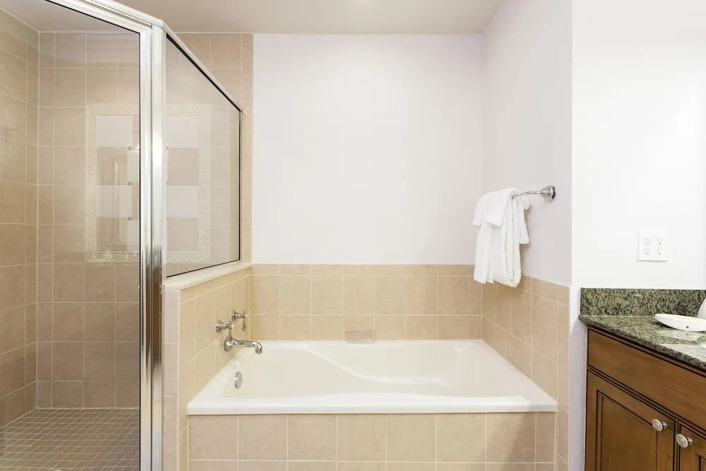 Stunning - All New Decor Nov 2015 - 3 Br condo by RedAwning