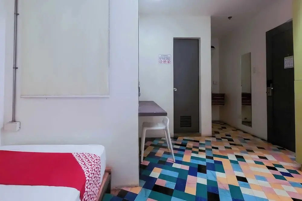 Junction Hostel, Poblacion Makati Avenue, Manila