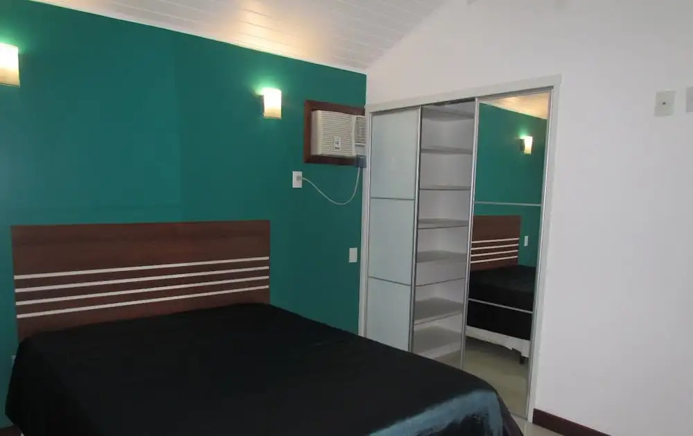 Casa em Condomínio Prox a R das Pedras