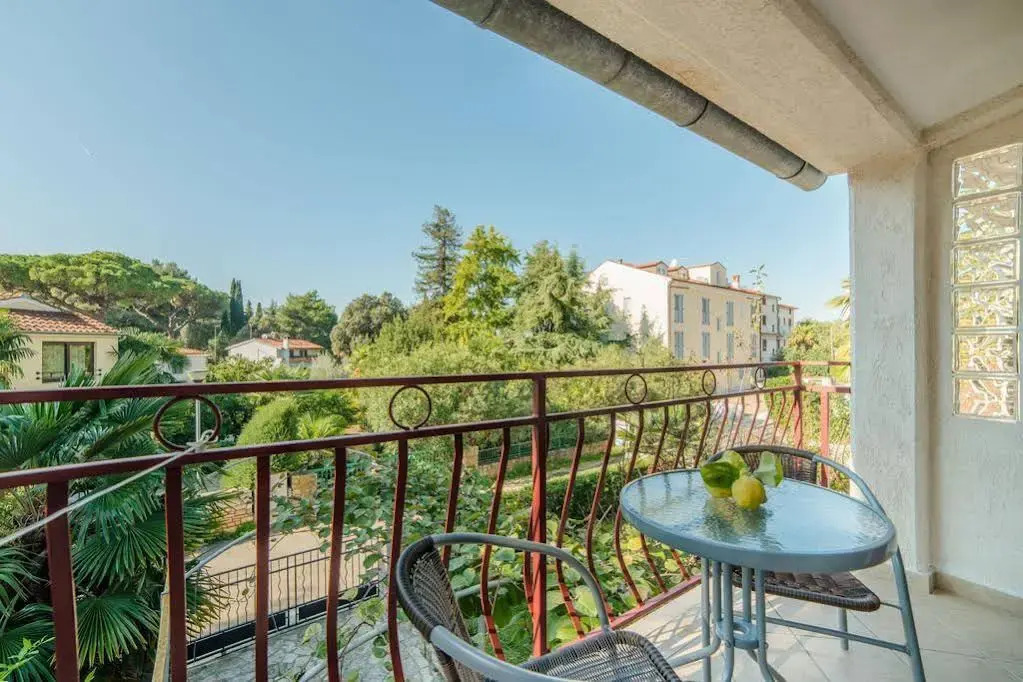 Apartments Pino 106