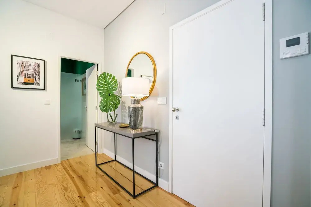 Modern Apartment in Chiado (The Heart of Lisbon) - 2