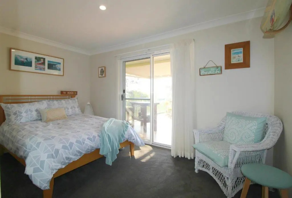 Barefoot, 32 Skyline Crescent, Crescent Head