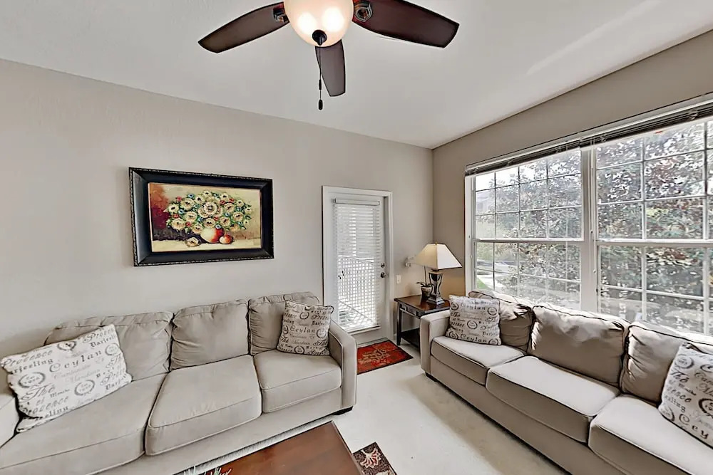 Neils Windsor Hills Townhouse 3 Bedroom Townhouse by Redawning