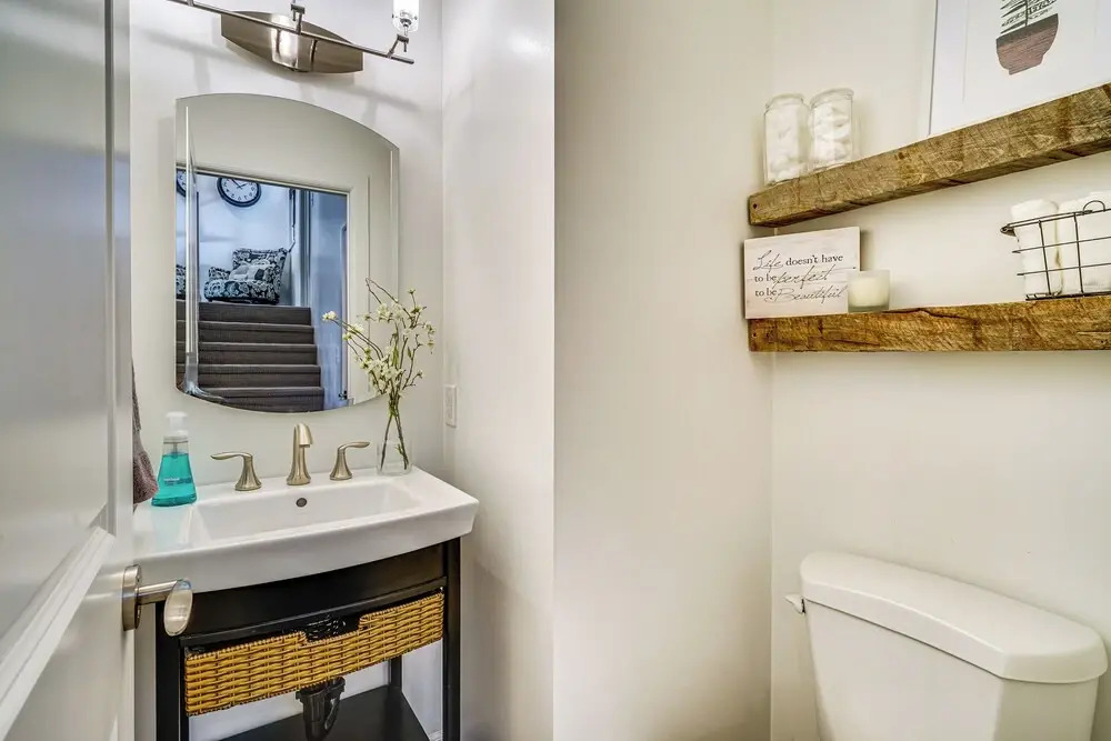 Modern Townhome w/ Hot Tub: 10 Mi to Snowbird!